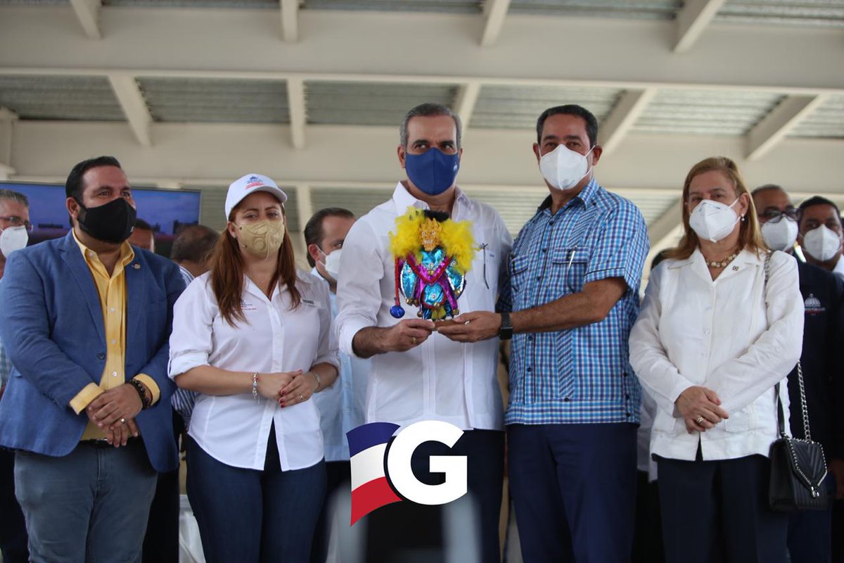 RogelioGenao's tweet photo. Gracias al presidente @luisabinader por venir en Auxilio de nuestros Maestros artesanos Careteros y Sastres del Carnaval Vegano , vía @GloriaReyesG @ProSoliRD @AdessRD #UCAVE #COCAVE @carlosdelamota @JosePaliza https://t.co/b3wt6cTQ3r