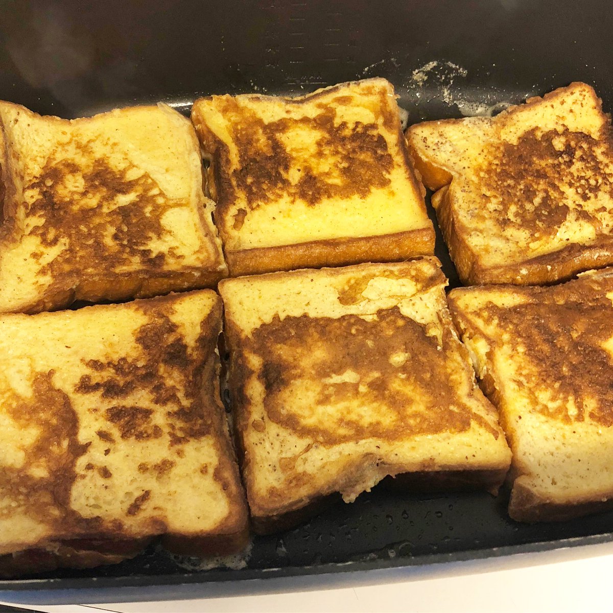 Bleutopia7North's tweet photo. French toast for the whole family 🙌
.
.
#frenchtoast #maple #maplesyrup #breakfast #chef #cooks #bostoneats #bostonfoodies #boston #privatechef #cateringchef #privatecatering #massfoodies #massachusettsfood #smallbusiness #ayer #lowell #homecooking #homestyle #bostontakeout https://t.co/6WN0Oz6JwM