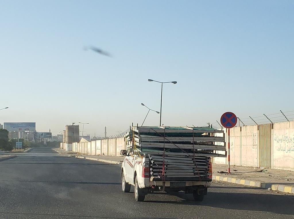 CoffeeDurar's tweet photo. Distributing around 1000 coffee beds to our farmers and coffee centers in Haraz, Bani Ismail, Al Haimah, Hajja, Anis, and Ibb.
#yemeni_coffee #بن_اليمن_يادرر https://t.co/XDA2EoHLsH