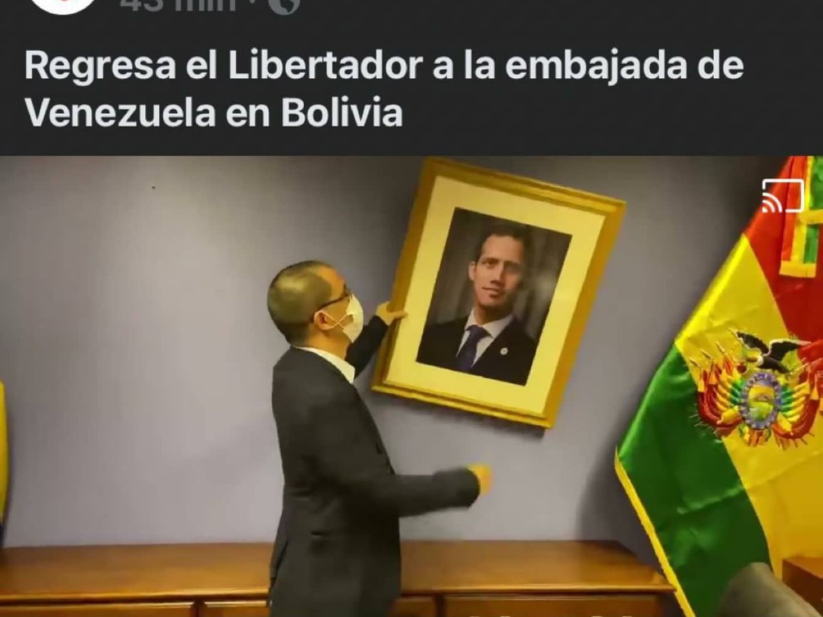 carlaangola's tweet photo. El Show de Arreaza en Bolivia 🇧🇴! Primera foto muestra la verdad de cómo lucía la pared de embajada de Vzla en Bolivia en manos de @jguaido. Vean cómo el canciller de Maduro pretende manipular la realidad. Lo triste es que el nuevo gobierno de Bolivia permita este acto vergonzoso https://t.co/7za2yHgTTI
