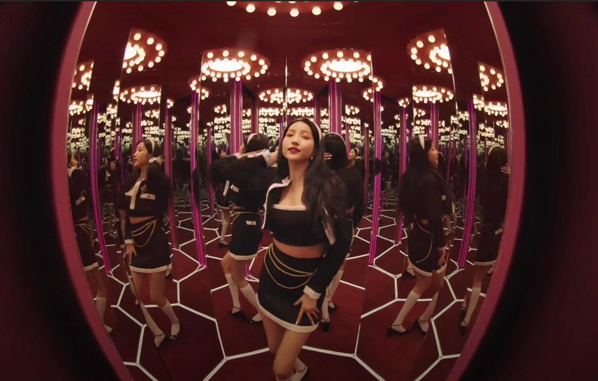 My favorite cinematic moments from GFRIEND's MAGOA thread.(disclaimer: I personally don't stan GFRIEND BUT THIS SONG SLAPS, this thread is made purely to appreciate composition, lighting and color choices of the M/V)Go stream  #MAGO
