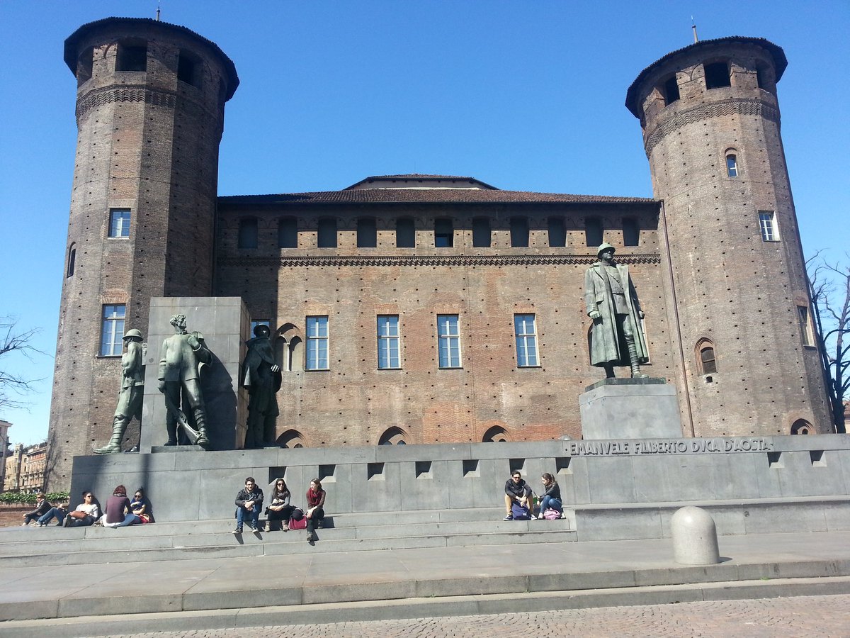 Turin was a much nicer place than I expected. Would've seen a lot more if we hadn't got stuck in the lift of our Air BnB for most of the afternoon. And, of course, the main attraction (the Shrowd) was closed for refurbishment. 