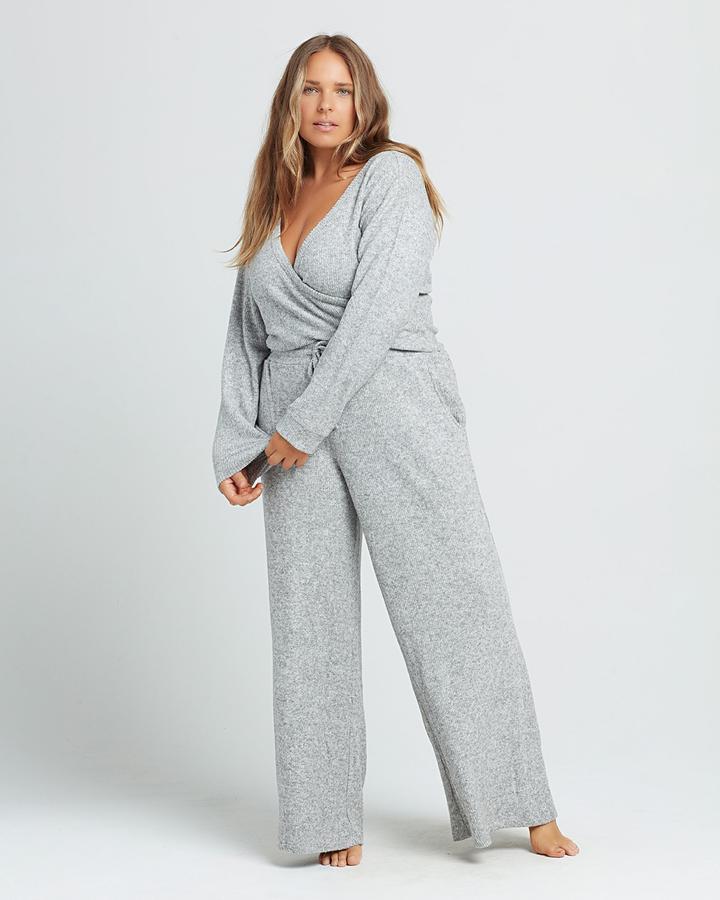 New Lounge Is Here
L Space X South Beach Swimsuits
#lounge #getcozy