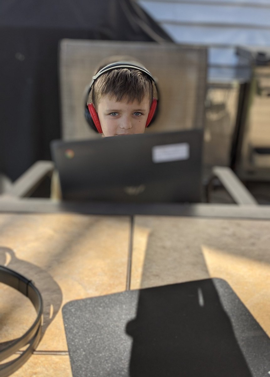 Teacher_Anton's tweet photo. Days like today we take those laptops and head outside. #A2together https://t.co/UYUu8KyBjn