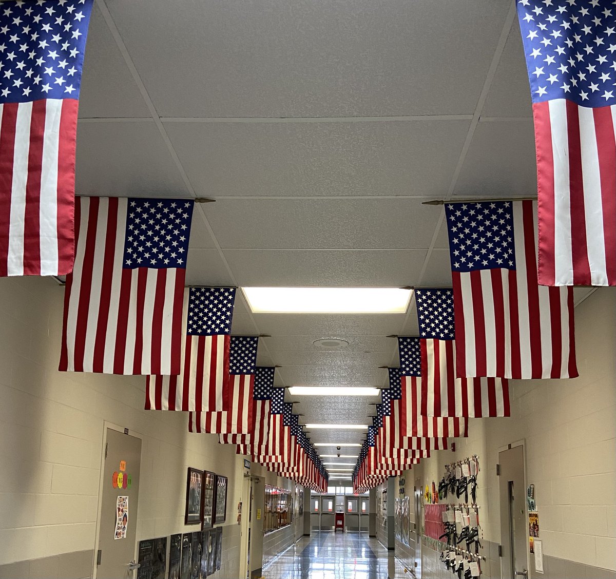 EMcCallieTech's tweet image. Crosswind Elementary is getting ready for Veteran’s Day! “We don’t know them all, but we owe them all”. ⁦@CrosswindElem⁩ #thankyou #respecthonor