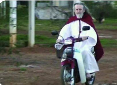 Dome caiu:
Benfica se fodendo:

Jorge Jesus vindo preencher a vaga