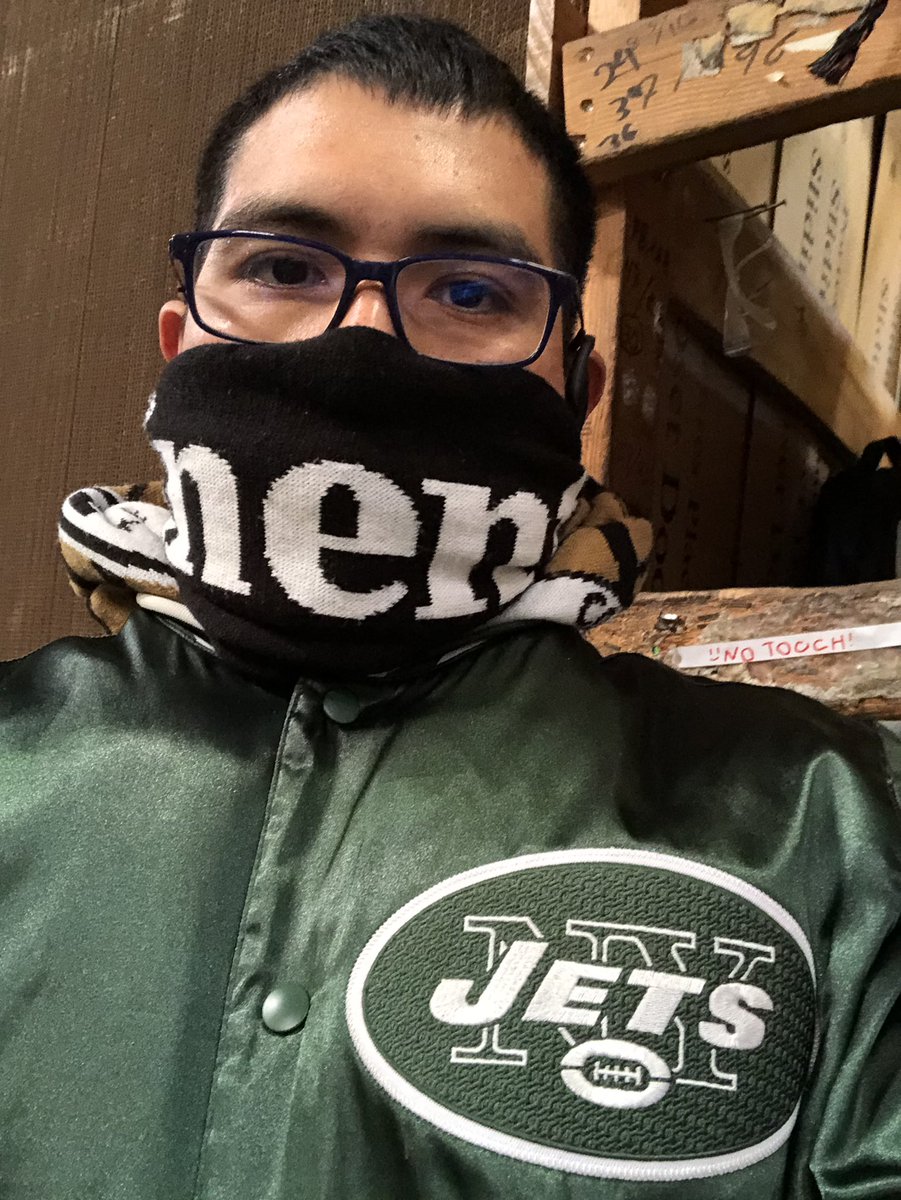 jaydogg691's tweet photo. @nyjets @JetBlue I’m Jet up at work today. Please don’t make me the laughing stock coming in tomorrow. Let’s get a Dub! #JetsFanProblems @JetsFanProblems https://t.co/qJ0PxnWqZc