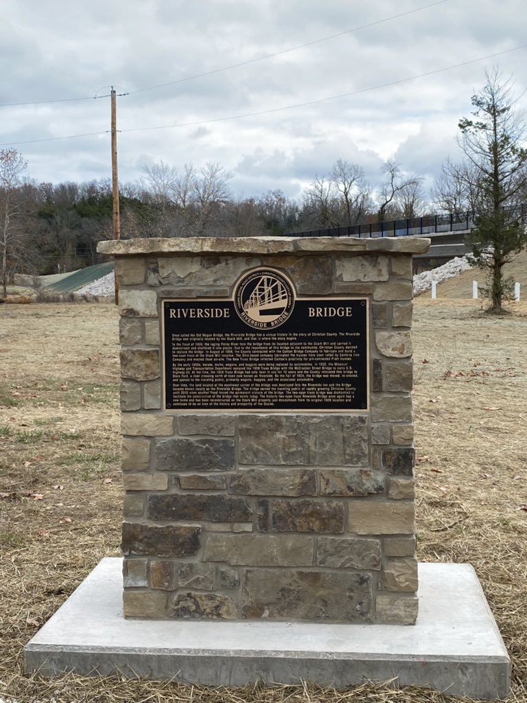 PQuessenberry's tweet photo. Grand Opening of the new Riverside Bridge. What a great partnership between the City of Ozark, CCounty and Special Road District plus assistance from @USRepLong @RoyBlunt What an accomplishment! #ShowMeOzark #OzarkProud. https://t.co/mFAmilsGmj