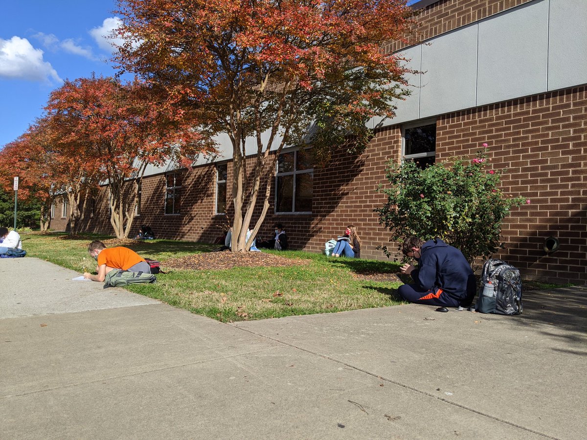 MathAndJustice's tweet image. Because on a beautiful day like today, why not have study hall time outside?
#BeTheU #oneCCPS @LCB_Engineering #hybridlearning