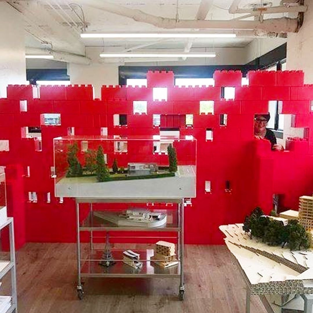EverBlock's tweet photo. Work dividers or partitions do not have to be boring, #EverBlock offers 16 vibrant color options to create social distancing walls in any office location.
#modularwall #officewall #officedividers #workspace #lobbydesign #teambuilding #officedesign #architecturedesign https://t.co/w8mtBh564c