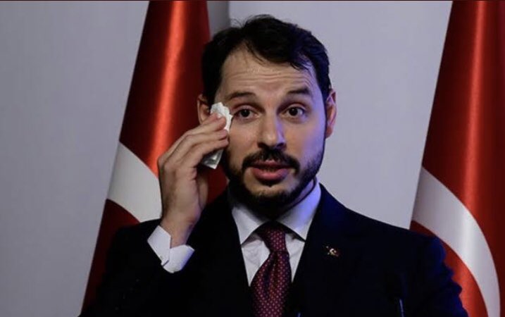 Misafir çocuğu gibiydin.                         Geldin, dağıttın, gittin...