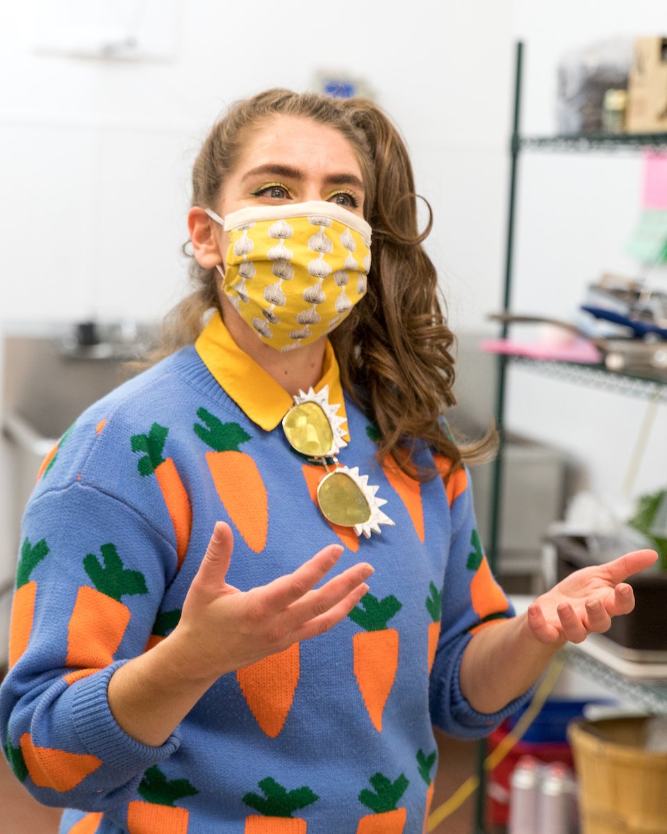 devourfest's tweet photo. Jennifer Crawford mastering the art of hand-talking (especially important when masks are involved😷) as they prepped behind the scenes for their #EastCoastPantryParty workshop. Always a pleasure having you join us, Jennifer!

#Devour2020 #DevourFest #FoodFestival https://t.co/Thp3FBqrhO