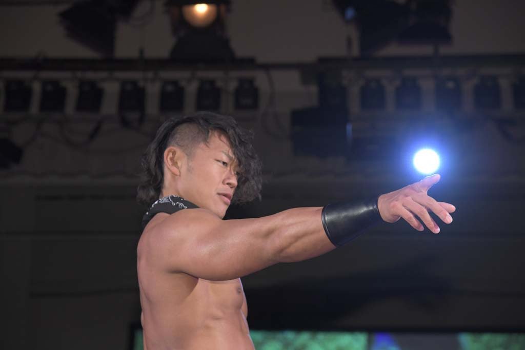 Compulsory special appearance by the Personified God of Run-Ins #ddtpro  #wrestleUNIVERSE