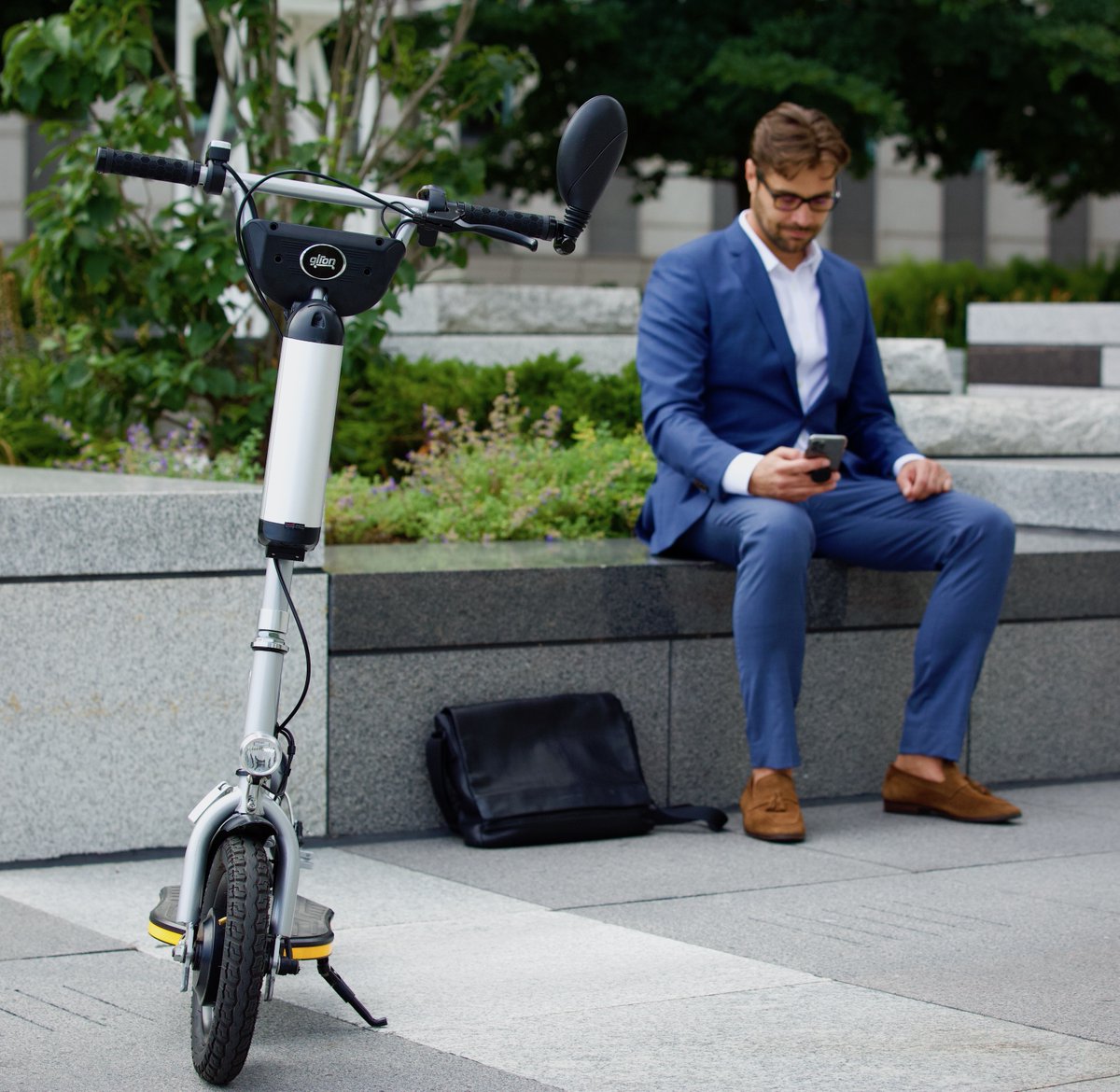 The ideal lunch break? One that includes getting out and going for a ride. #GetGlion #GetBalto #ElectricScooter getglion.com/balto