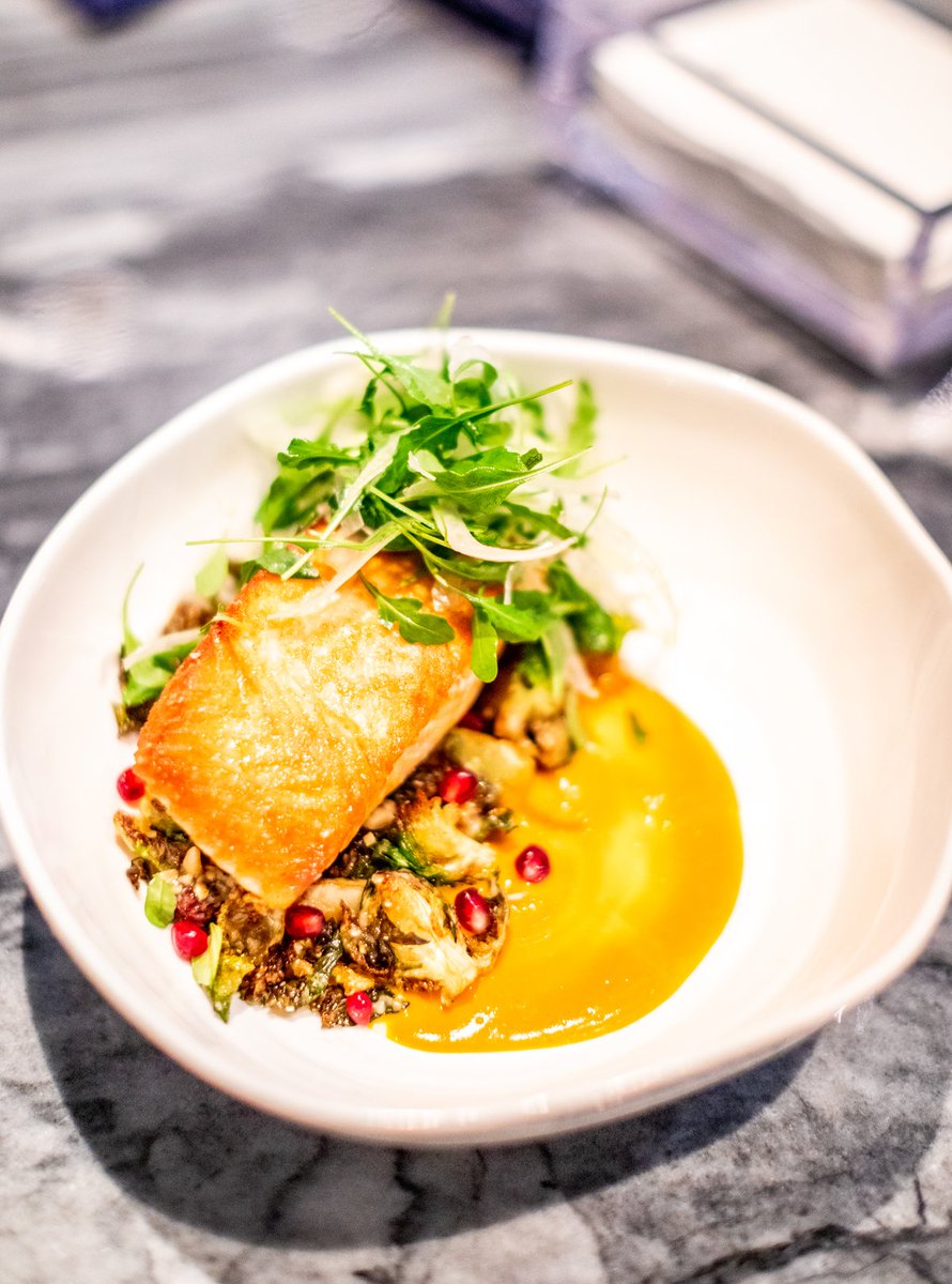 RCBacaraSB's tweet image. Lunch with style and grace. With elevated, light bites—like the Pan-Seared Salmon Bowl with warm corn salad, Spanish chorizo, citrus crema, scallions, and togarashi—‘O’ Bar + Kitchen is now open for lunch on weekends.