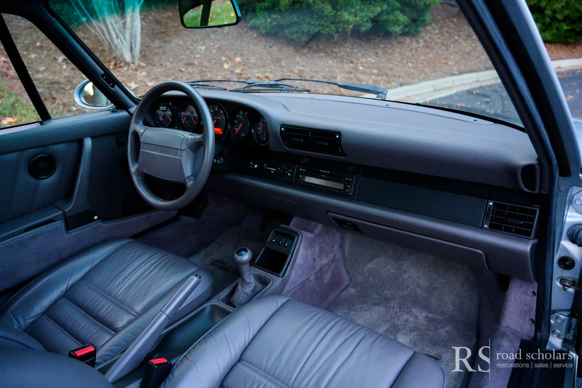 PorscheMarket's tweet photo. This extremely rare 1994 #Porsche 964 Turbo S Flachbau is finished in Polar Silver Metallic over a Grey leather interior and only has 12,754 original miles. #Classifind

▶️ https://t.co/jaohnSZoV9 https://t.co/AGAS39fh34