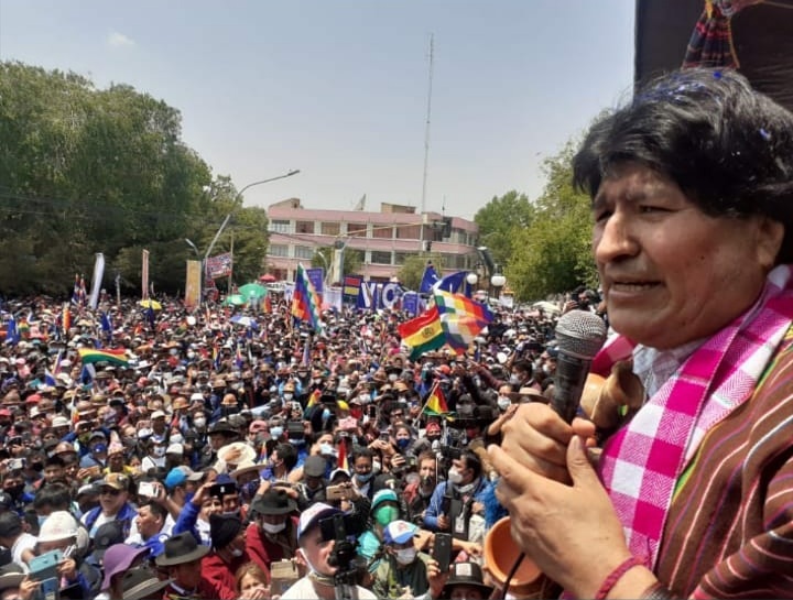 NicodelCAP1891's tweet photo. EVO MORALES, PASIÓN D MULTITUDES!! #VivaEvo #VivaElMAS #BoliviaRecuperaSuDemocracia 🇧🇴🇧🇴✌🏽✌🏽 https://t.co/DrEVZX4hae