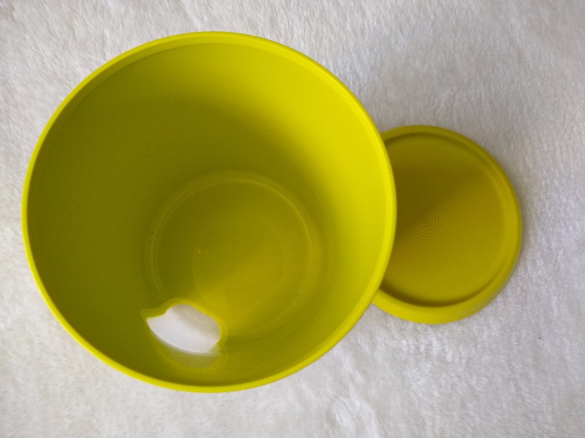 Tupperware Ventanita para saber su contenido. $170 @VendeTodoDf @VillaDeCortesBJ @c_insurgentes @ColoniaEscandon @TuAvisoClasifMX @En_Narvarte @PortalesIBj @ColoniaErmita