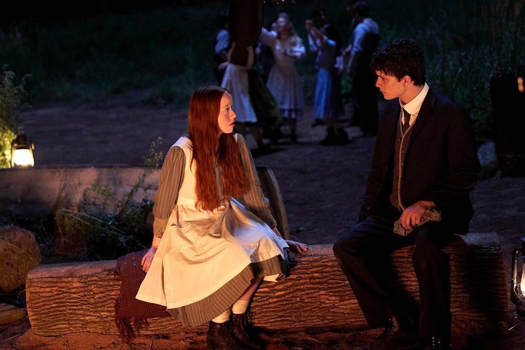 bonfire scene:-you LOVE the slowburn and the angst w all your heart -you be like: "I don’t wanna cry" also you: THIS IS SO HEARTBREAKING I LOVE IT-fan of the scenes where they're so close but they don’t kiss >>>>-good night Anne: your anthem -eyes says more than words