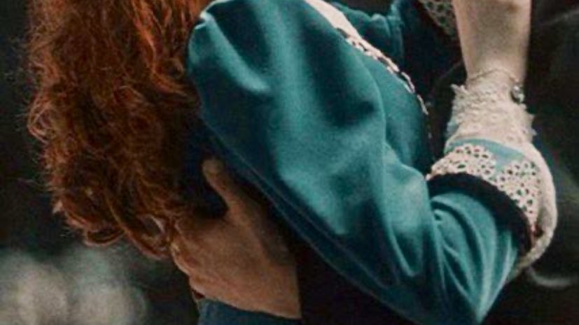 kiss scene -your anxiety goes  bUT the way they ran after and they found each other is your fav thing -you're fan of scenes where you can’t even talk w sense because YOU'RE SCREAMING -BODY (HANDS) LANGUAGE >>> -you be like: YOU GUYS ARE SO STUPID also you: MY BABIES 