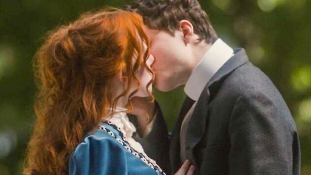 kiss scene -your anxiety goes  bUT the way they ran after and they found each other is your fav thing -you're fan of scenes where you can’t even talk w sense because YOU'RE SCREAMING -BODY (HANDS) LANGUAGE >>> -you be like: YOU GUYS ARE SO STUPID also you: MY BABIES 