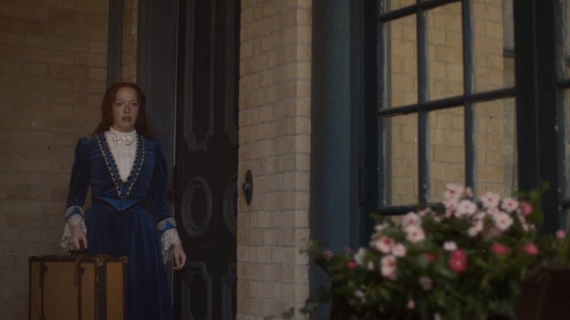 kiss scene -your anxiety goes  bUT the way they ran after and they found each other is your fav thing -you're fan of scenes where you can’t even talk w sense because YOU'RE SCREAMING -BODY (HANDS) LANGUAGE >>> -you be like: YOU GUYS ARE SO STUPID also you: MY BABIES 