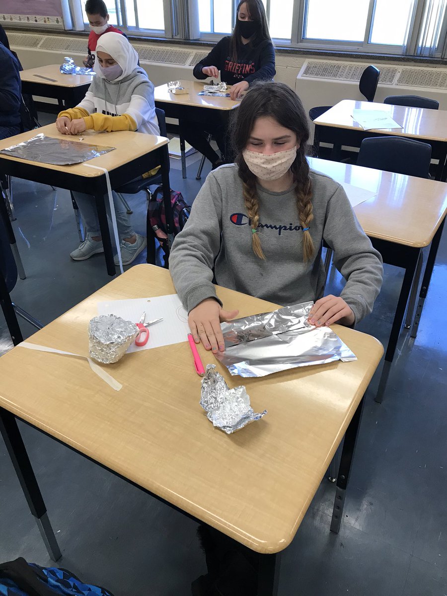 MrsGalanopoulos's tweet photo. @MrsGalanopoulos @MsAwender @GlenwoodGriffin Building Buoyancy boats! https://t.co/dobk05fHfO