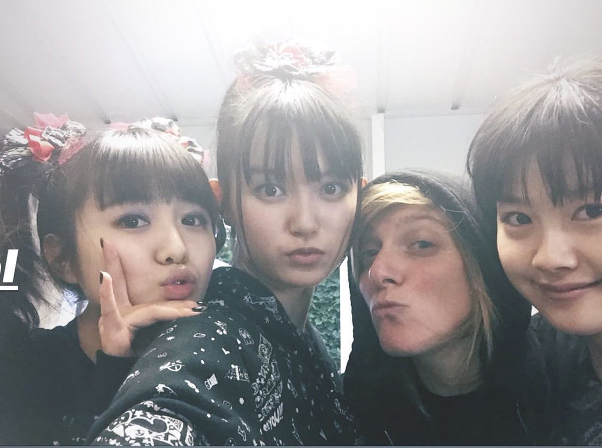 なるほど2016年のDownload UKか 確かにシュシュ？は同じっぽいかな