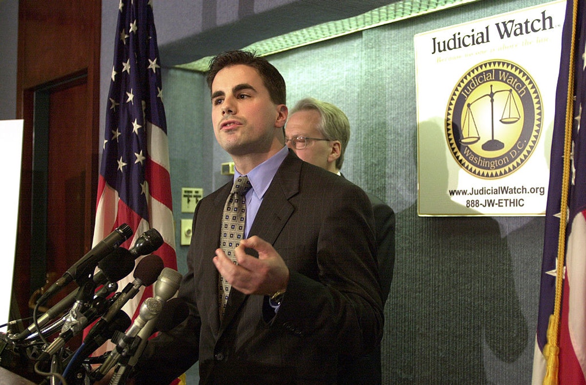 Report: In 353 U.S. Counties, 1.8 Million More Voters Registered Than Eligible Citizens dlvr.it/RlKc7X