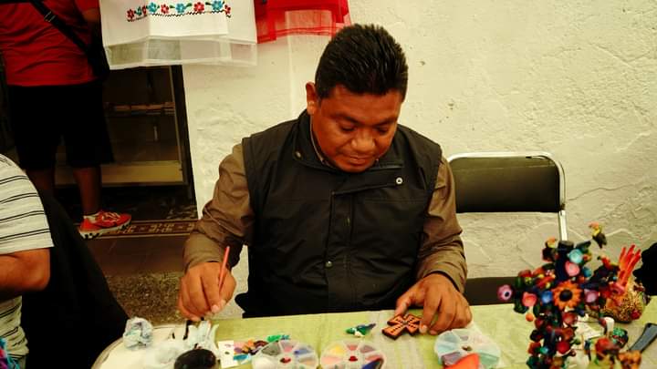 revistacheckout's tweet photo. #CheckaEsto
#Artesanías policromada de Izúcar de Matamoros, #Puebla del maestro Celestino López Hernández de Cllart arte en barro Policromado

📸 @ZonaAdictivaTV
#Artesanos
#destinos #travelphotography
#México #hechoenmexico
#FelizLunes #TRAVEL
#PueblaTeEspera #tradiciones https://t.co/iwIUPmkui0