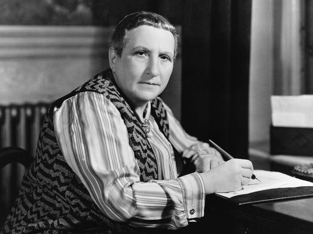 EmpowermentMhs's tweet photo. Gertrude Stein said, “Silent gratitude isn’t very much use to anyone”. So throughout the month of November please post women, LGBTQ+ people, BIPOC, people with disabilities, etc. that you are grateful for. Mention or tag @EmpowermentMhs in your post. https://t.co/ewJWvOreJP