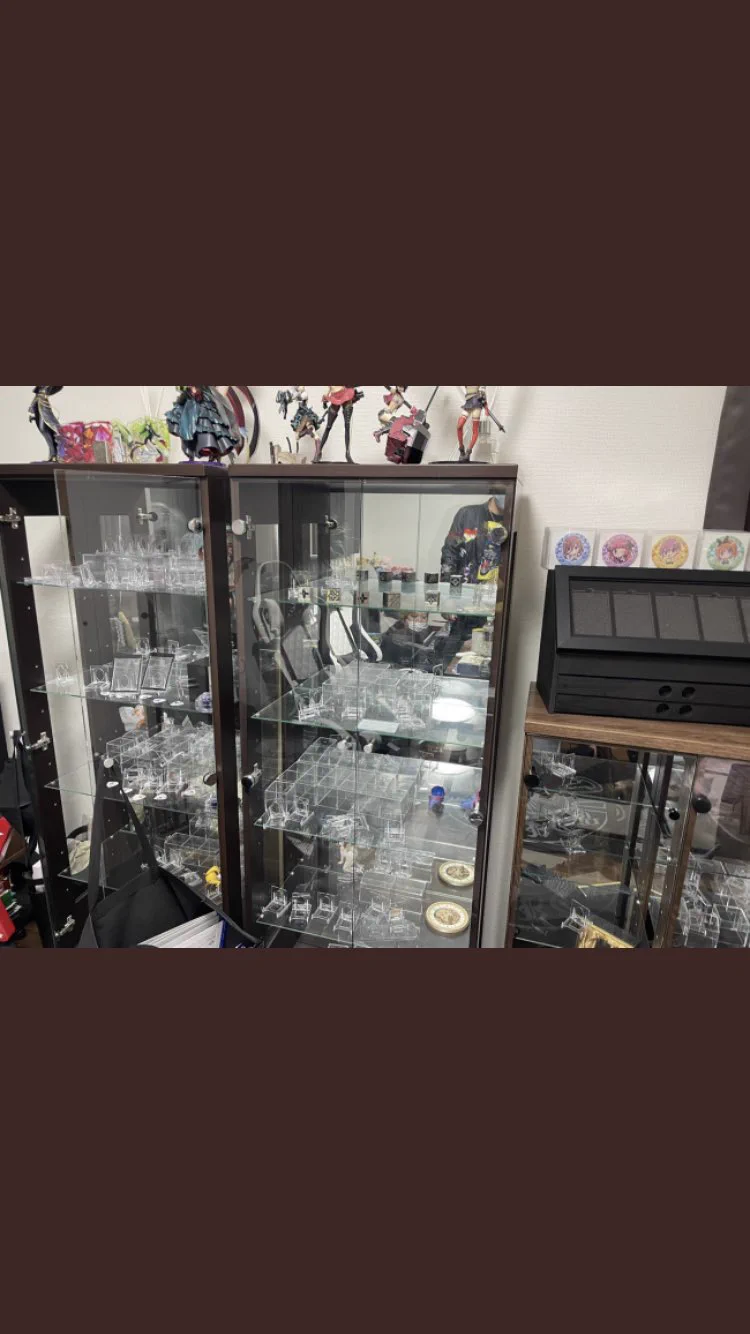 【気を付けて！】カードコレクターの自宅の前と思われる場所にクワガタを置いて、ツイートで帰宅時間等を確定→その家のカードを盗み出しメルカリで売るという手法が発覚！！