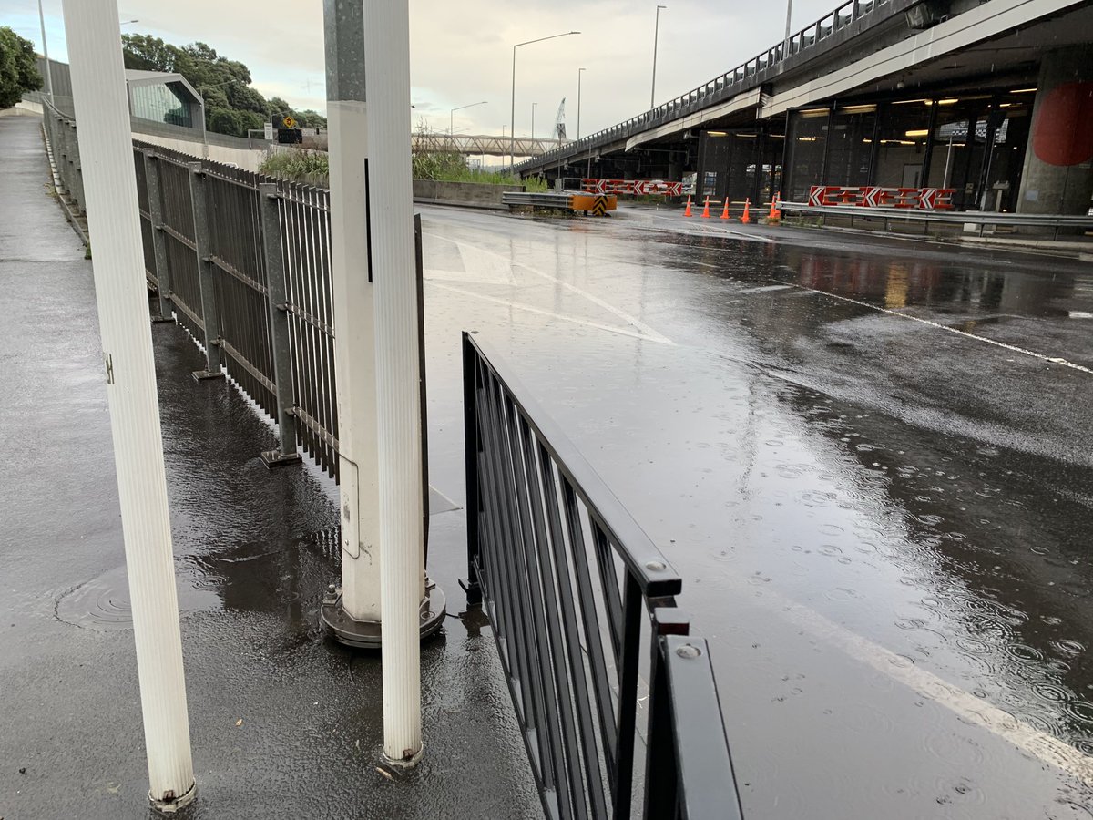 LesterHermine's tweet photo. A bit of rain in Auckland and the usual places flood.   @AklTransport a bit of forward thinking one day would be top. https://t.co/jQlwZkfm0V