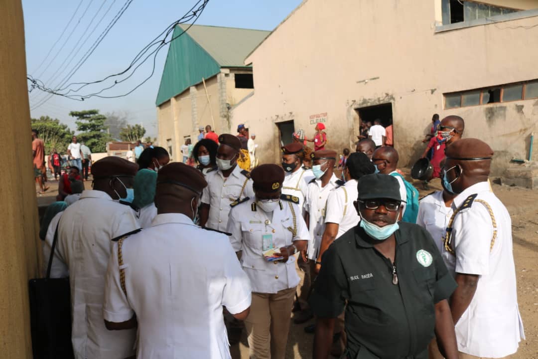 EHS_Division's tweet photo. Sanitary inspection of Karu abattoir by Fedreal Ministry of Environment, EHORECON and AEPB as part of the pre-commemoration activities for the 2020 World Toilet Day held on the 9th of November, 2020. https://t.co/ZMcVVAdwcw
