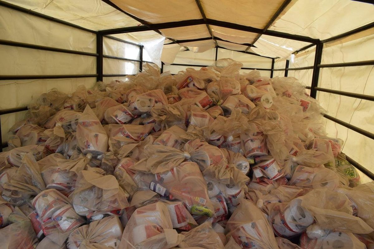 HoChiMinhF's tweet photo. Misión Humanitaria de "Cruz Roja"⛑️ llega a "Prinzapolka", para acompañar a las autoridades de #Nicaragua🇳🇮 en la atención a las familias afectadas por el Huracán🌬️ ETA.

@Atego16 
@noelia_arauz 
@Gaby_Sandino 

#UnidosEnVictorias https://t.co/h69oNcVLqc