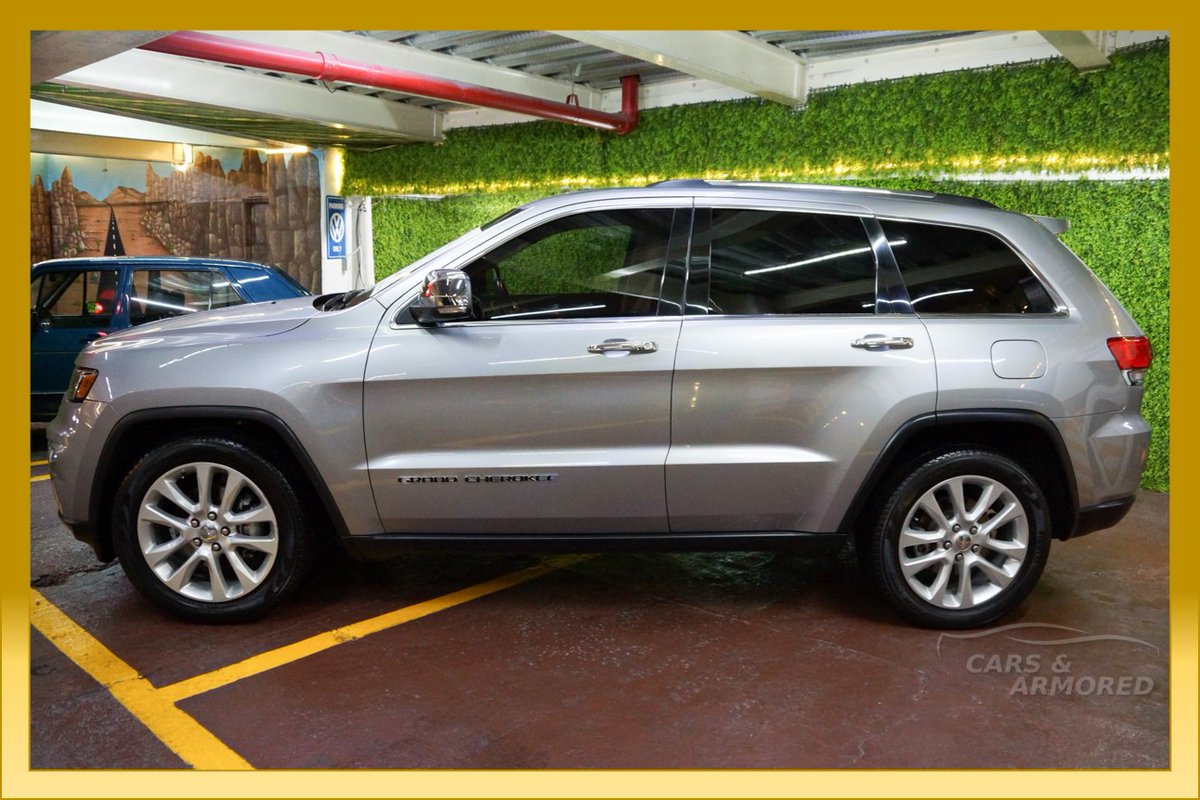 AutosSatelite's tweet photo. Jeep Grand Cherokee  2017

Color Gris Oxford

Nivel 3 Plus por SERVICE ARMOR

55,000 KMS

5551045432 @CdSatelite https://t.co/qNRL05apJO