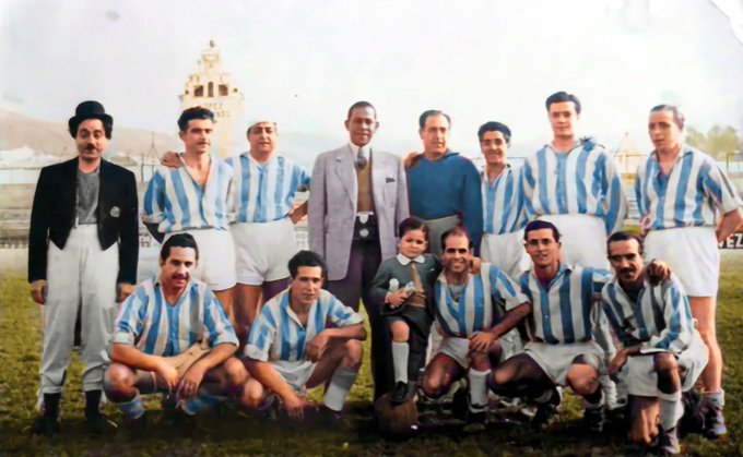 FOTOS HISTORICAS O CHULAS DE FUTBOL - Página 18 EmZtCYxXIAcpjiS?format=jpg&name=small