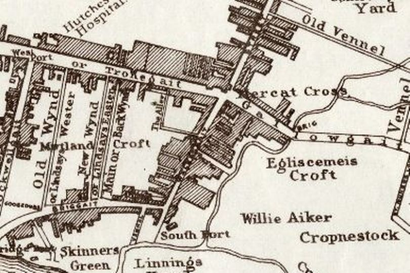 compelled to encamp on open fields. The loss was estimated at £100,000, a very large sum in those days.Sunscriptions were raised through-out the entire Independent Kingdom on behalf of the sufferers.Another great fire took place in 1677, by which 130 houses were consumed.