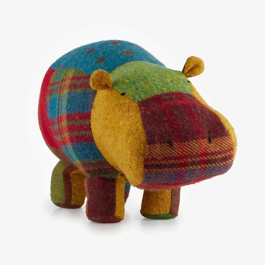 RobertBohan's tweet photo. Please retweet this thread to support Irish artists

This Christmas give handmade Irish gifts to celebrate the holiday season. 

Buying from these creators keeps Irish art &amp; crafts alive. Give some magic! https://t.co/DFvAyAgiun