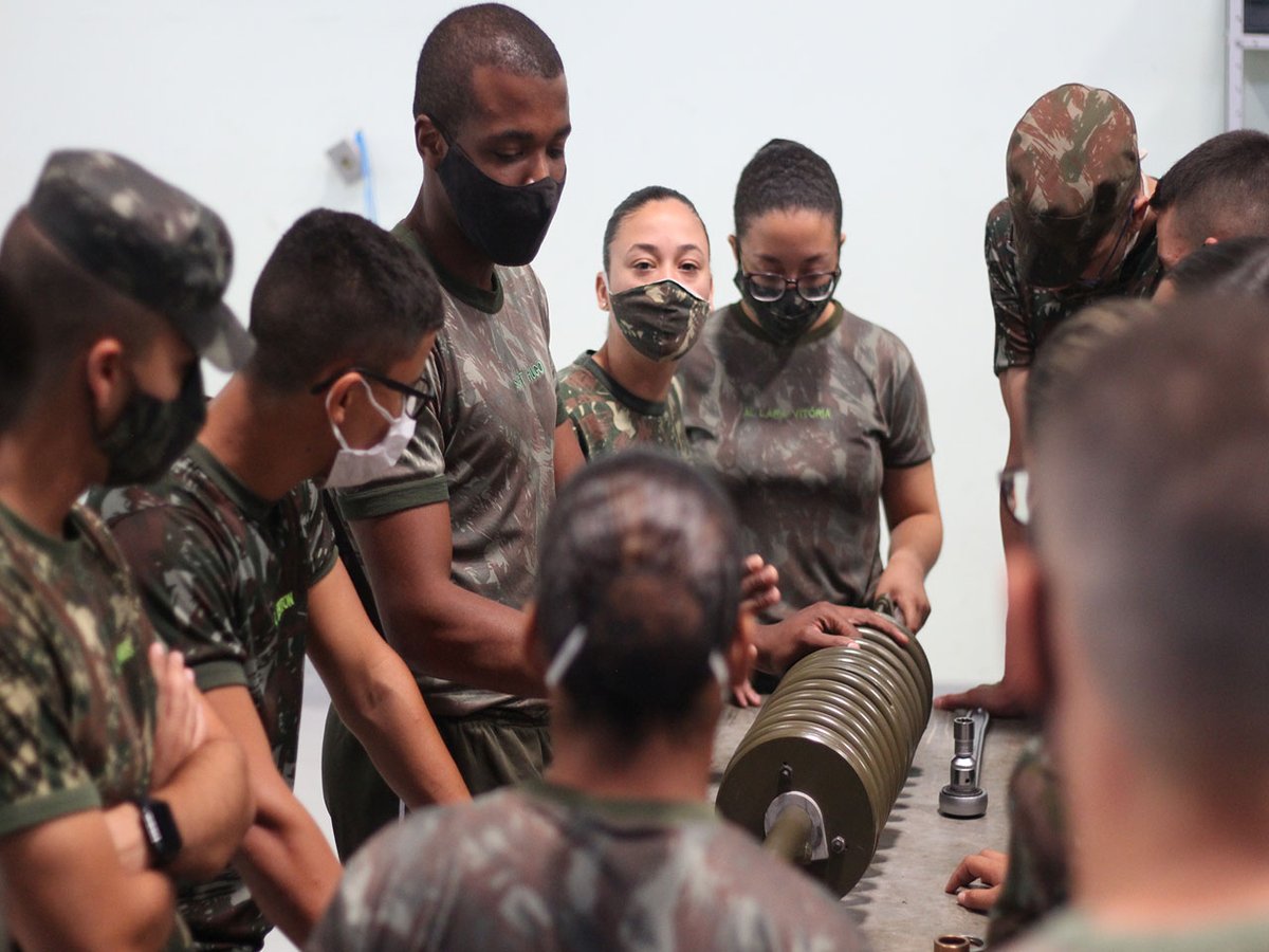 cmse_exercito's tweet photo. O Arsenal de Guerra de São Paulo recebeu a visita de 42 alunos da Escola de Sargento de Logística entre os dias 25 e 30 de outubro. Os alunos foram apresentados às atividades desenvolvidas pelo AGSP e participaram de instruções teóricas e práticas: https://t.co/jtuSPhiCiu https://t.co/InBWLA9peJ