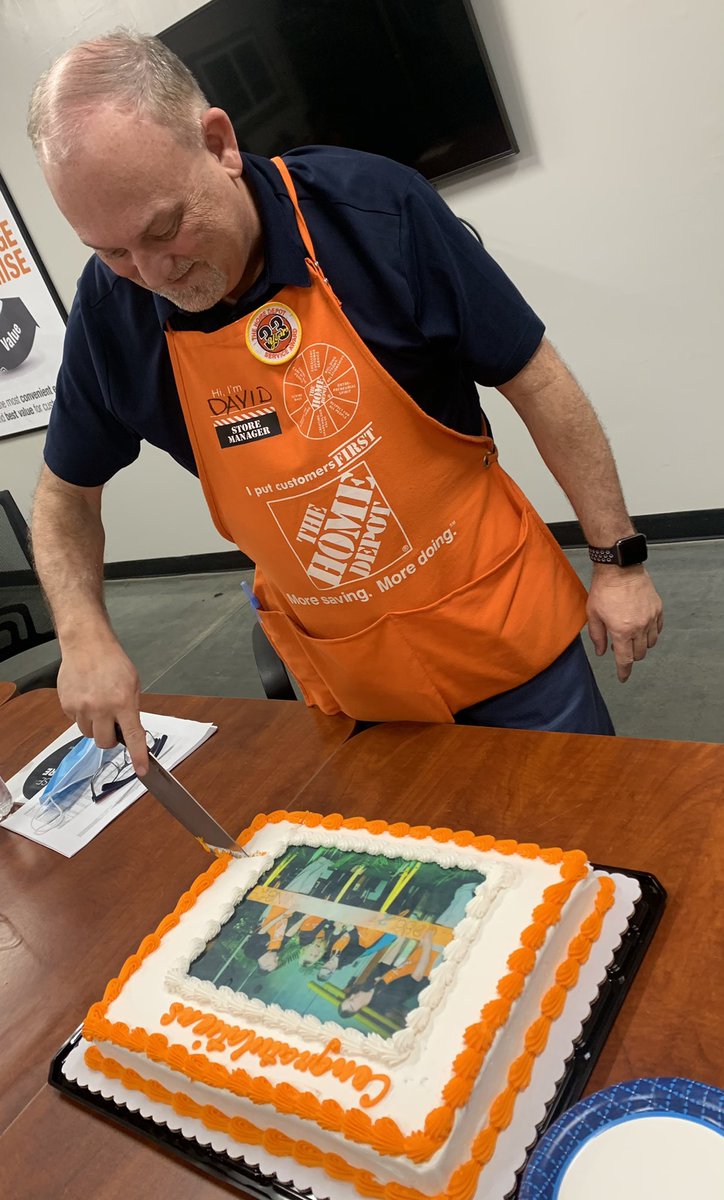 LauraTHD tweet media