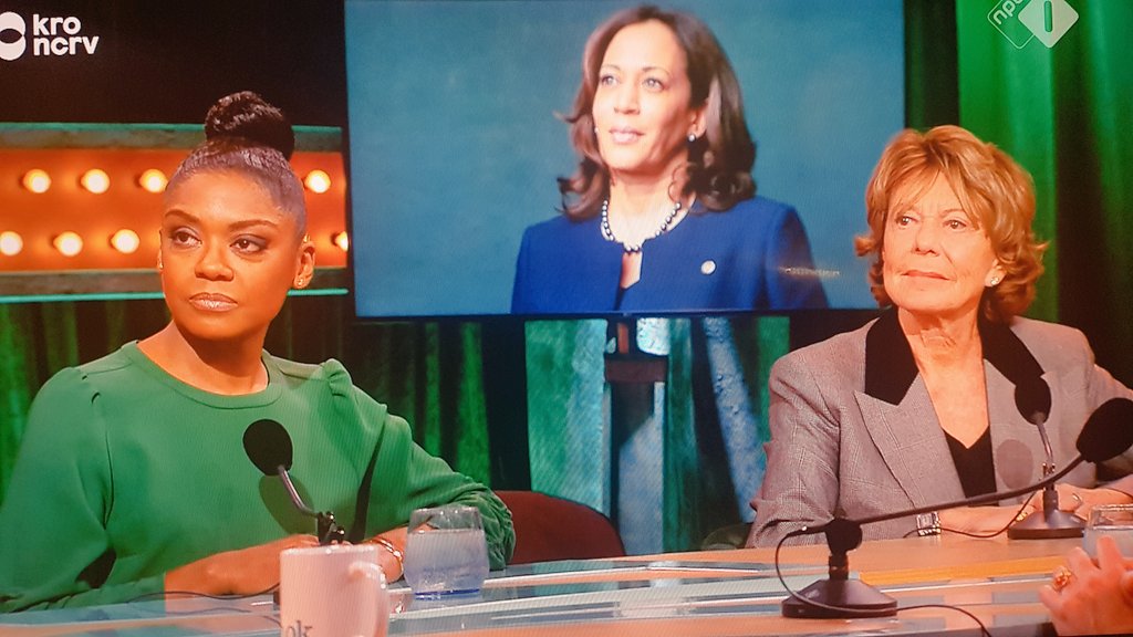 Een -begrijpelijk- uitgelaten Natacha Harlequin: 

Kamala Harris is geen excuus truus zwarte maar ze is gekozen obv haar kwaliteiten en omdat het volk het haar gunt.

Zwarte vrouwen cijferen zich vaak teveel weg.

#DitIsM <a href="/nharlequin/">Natacha Harlequin</a>