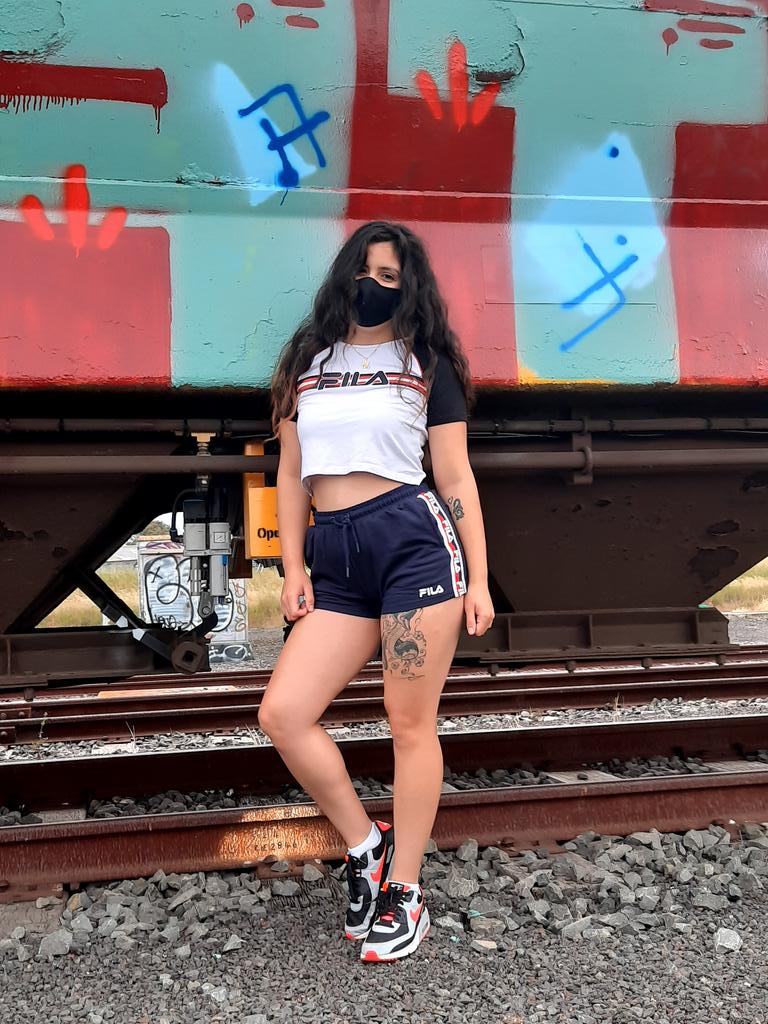 staytruehops's tweet photo. Eatme bitch! 😝
https://t.co/XHE7tRZneq
#staytrueatme #staytruehops #staytrue #eatme #buniehops #artist #onlyfans #graffitiporn #graffiti #sneakerporn #airmaxs #geelong #melbourne #freightyard #freights #rolliefills #eatmebitch #fila #vandalslut https://t.co/D1GoF5g6WI