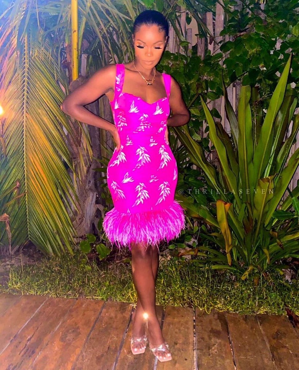 MissThrilla's tweet photo. Iโm a Couture Designer & create dresses by hand.โจ
SITE: https://t.co/XOnZWWZgOZ //
HERE: @ThrillaSeven //
IG: https://t.co/f3PzwVQ37C
Also, spread love as often as you can. ๐ค https://t.co/FdIUNTka4H