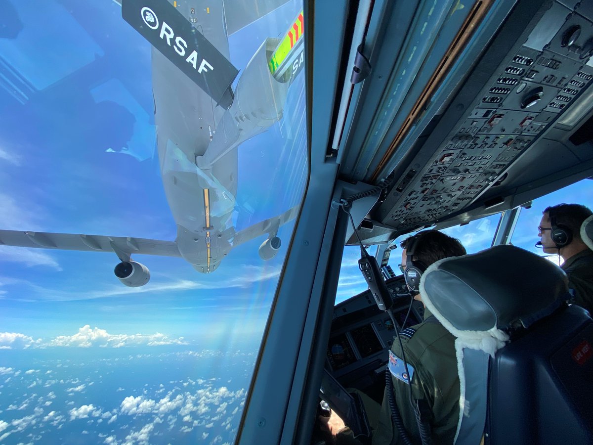 In a #AusAirForce first, one of our KC-30A Multi-Role Tanker Transports has been refuelled in the air by a foreign air force. The @TheRSAF doing the honours. ⛽✈️
Read the story: https://t.co/aIJBhDq3Hw https://t.co/Nh6lpzgRcv