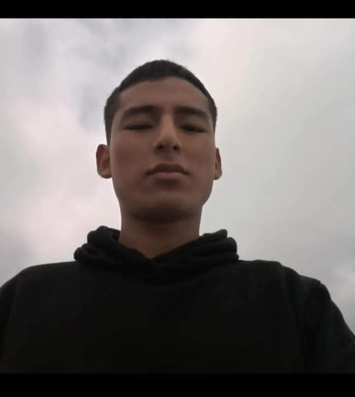 zenbruhan's tweet photo. Les pido su apoyo, ALBERTH YOSEMIR ÑAHUI PEREZ, alumno de Ceprevi, el 14 de noviembre salió a marchar para defender a su país, y fue una víctima más del salvajismo de la policía, él era parte de las personas que desactivada las bombas lacrimógenas https://t.co/IZRv0AP1EN