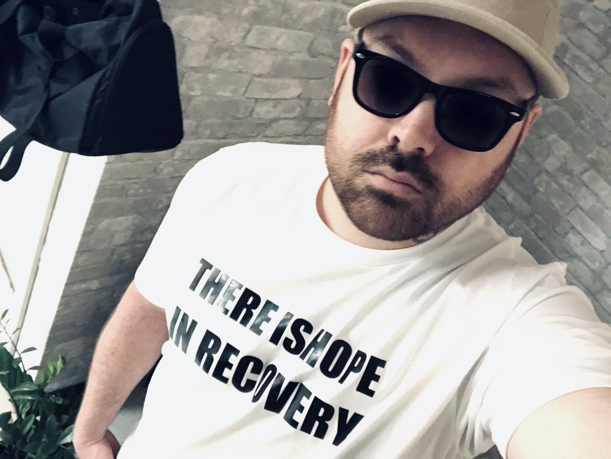 optikzofficial's tweet photo. I recently partnered with @thereishopedesigns clothing company based out of Washington, DC to promote their brand, my music and the message “THERE IS HOPE IN RECOVERY.” To order this shirt and check out their clothing go to https://t.co/e7KT06UfK8 #ThereIsHopeInRecovery https://t.co/YkZDGhPXTQ