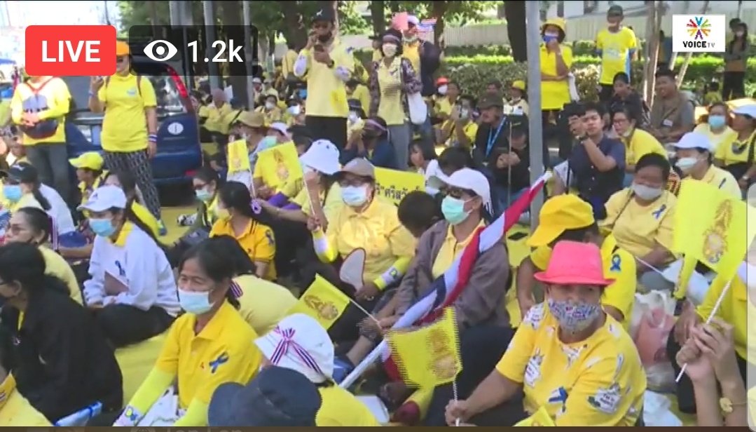  #Thailand anti-government protesters been calling for 3 changes including  #constitution change as it's deemed undemocratic as it's military-backed & drawn up when  #PM  #Prayut governed under coup. Royalists adamant protesters want charter change to impact monarchy  #ม็อบ17พฤศจิกา
