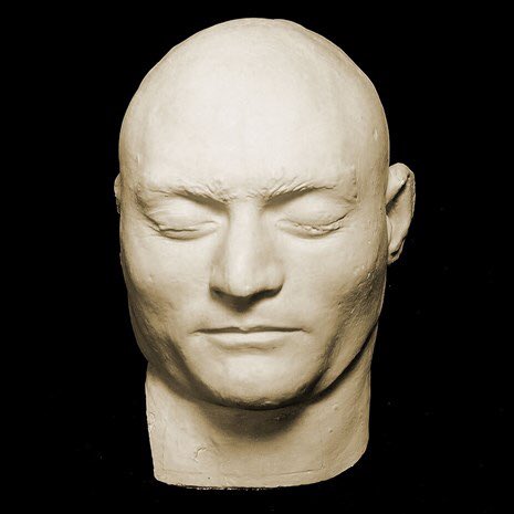 ‘Masks of Death’ – join us this Thursday from 6pm as La Trobe University’s Marc Trabsky explores the history of the death mask in art, law and medicine.

Free online at the link:
latrobe.edu.au/events/all/mas…

_
<a href="/latrobe/">La Trobe University</a>