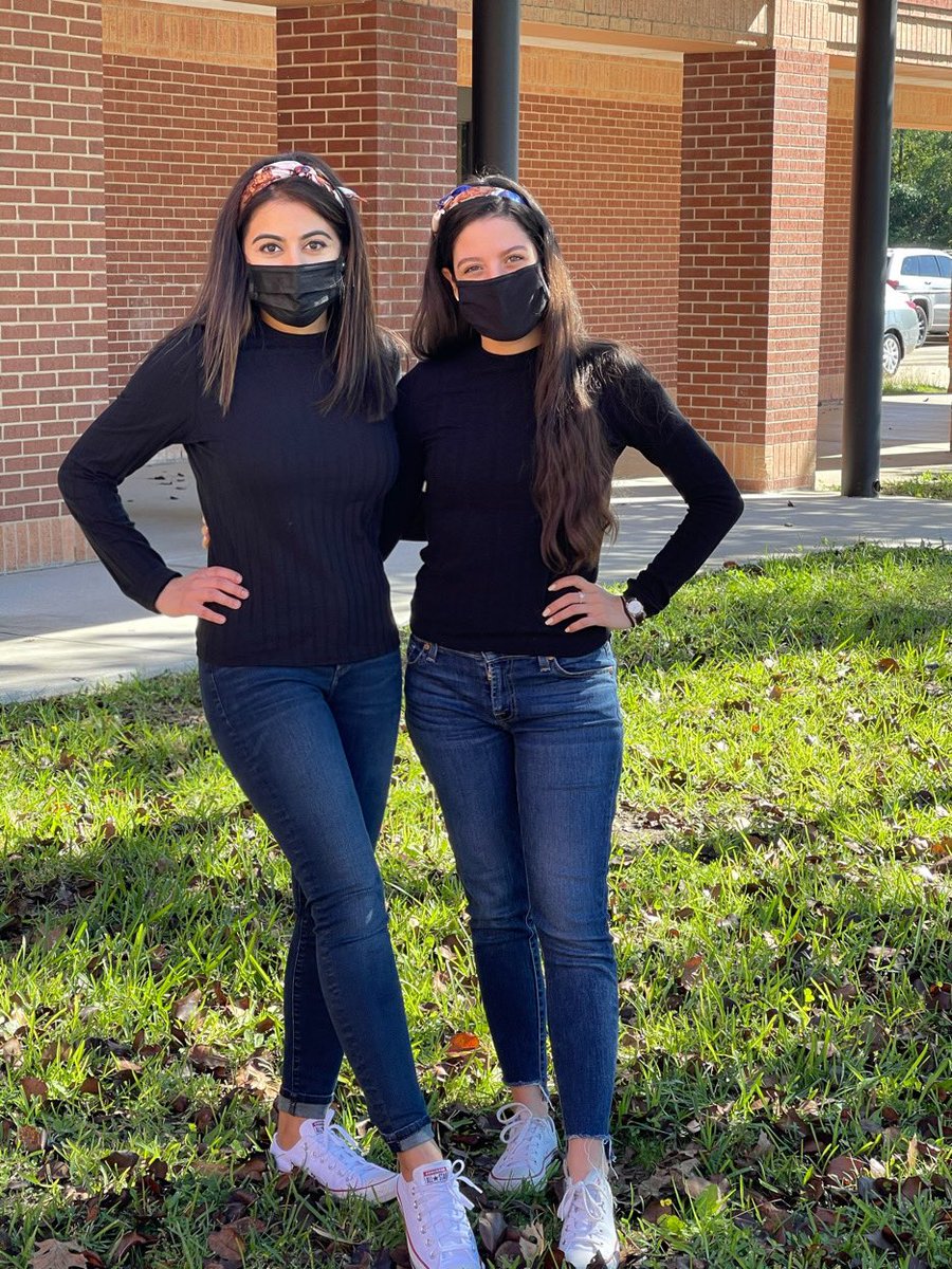 4thgradeparade's tweet photo. Kicking off the Friendship Week at @EilandKISD with @TheBessBulletin 🤍 #p2p #kleinisd #twinning #fantheflame https://t.co/tfEdDMkl2r